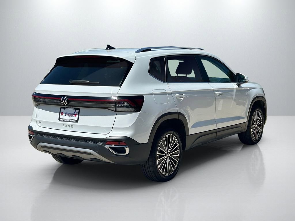 Used 2025 Volkswagen Taos SE FWD image 5