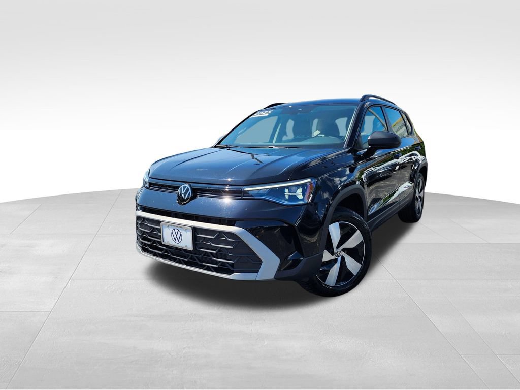 Used 2025 Volkswagen Taos S AWD/4WD image 3