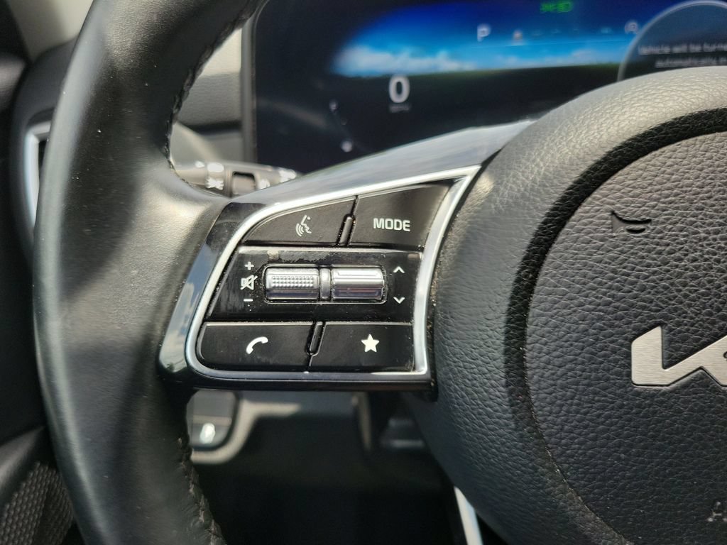 Certified 2024 Kia Seltos EX FWD image 21