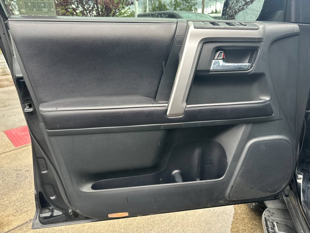 Certified 2016 Toyota 4Runner SR5 Premium AWD/4WD image 11