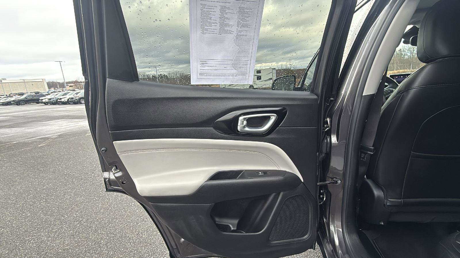 Used 2022 Jeep Compass Limited image 21