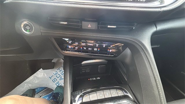 Used 2023 Buick Envision Avenir image 21