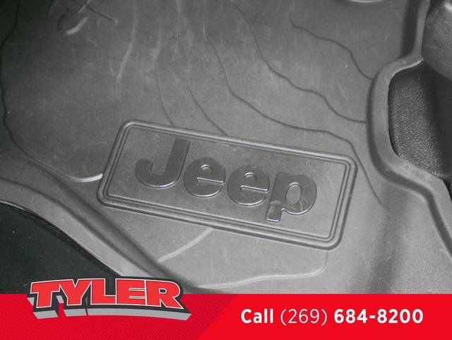 Used 2023 Jeep Wrangler Unlimited Sahara w/ Cold Weather Group AWD/4WD image 37