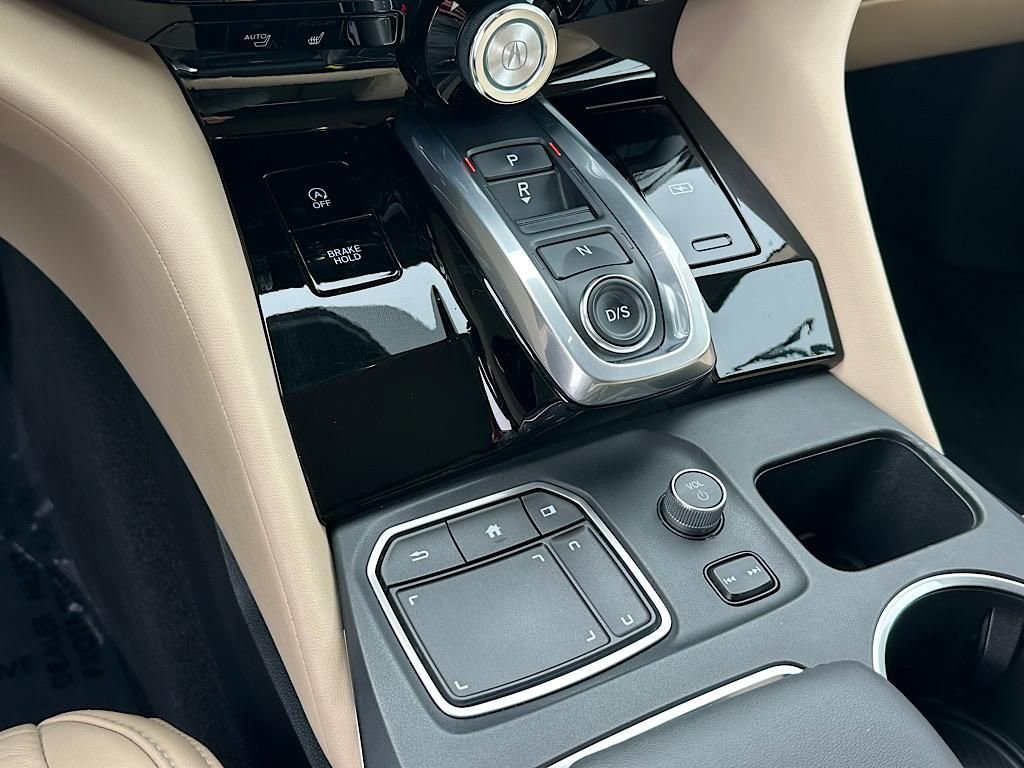 Used 2023 Acura MDX SH-AWD w/ Technology Package image 30