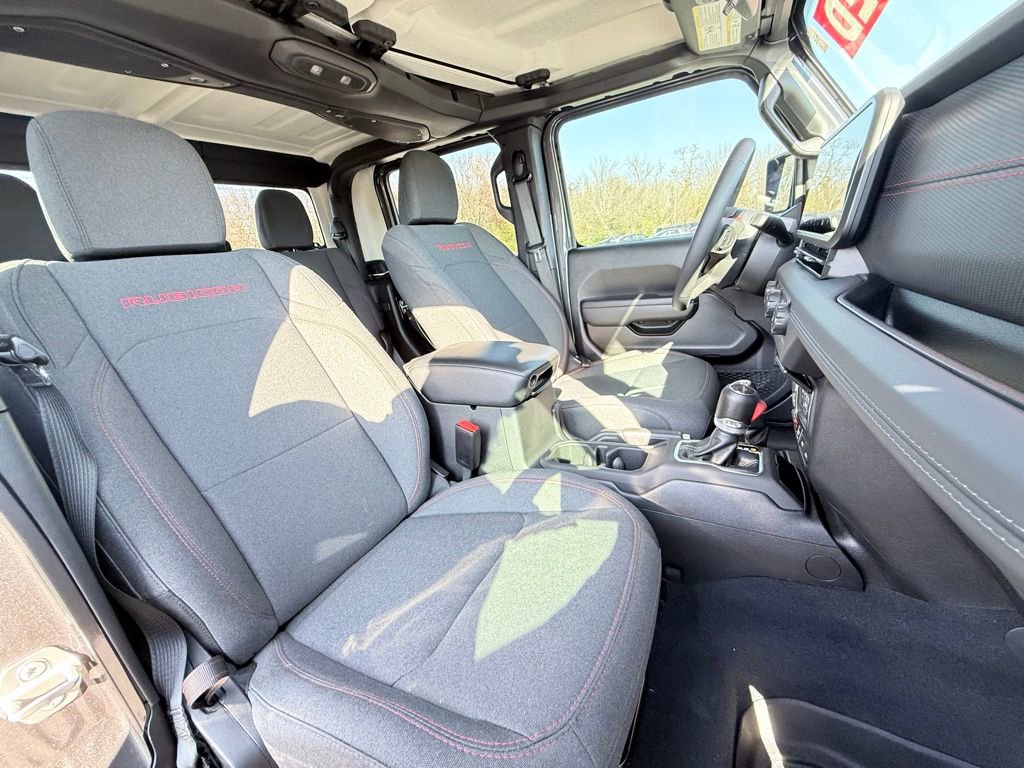 Used 2024 Jeep Gladiator Rubicon image 33