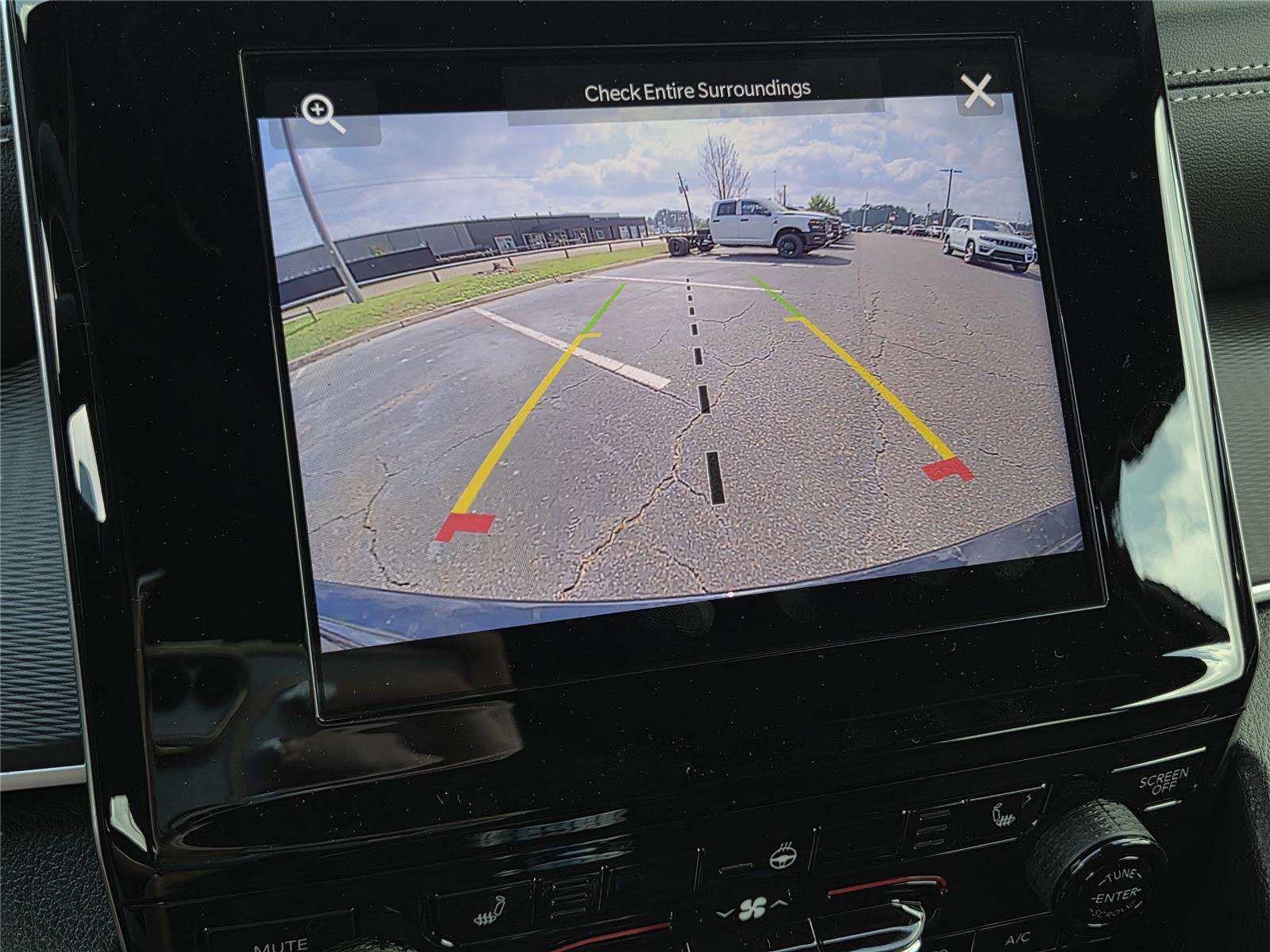 New 2025 Jeep Grand Cherokee Altitude image 16