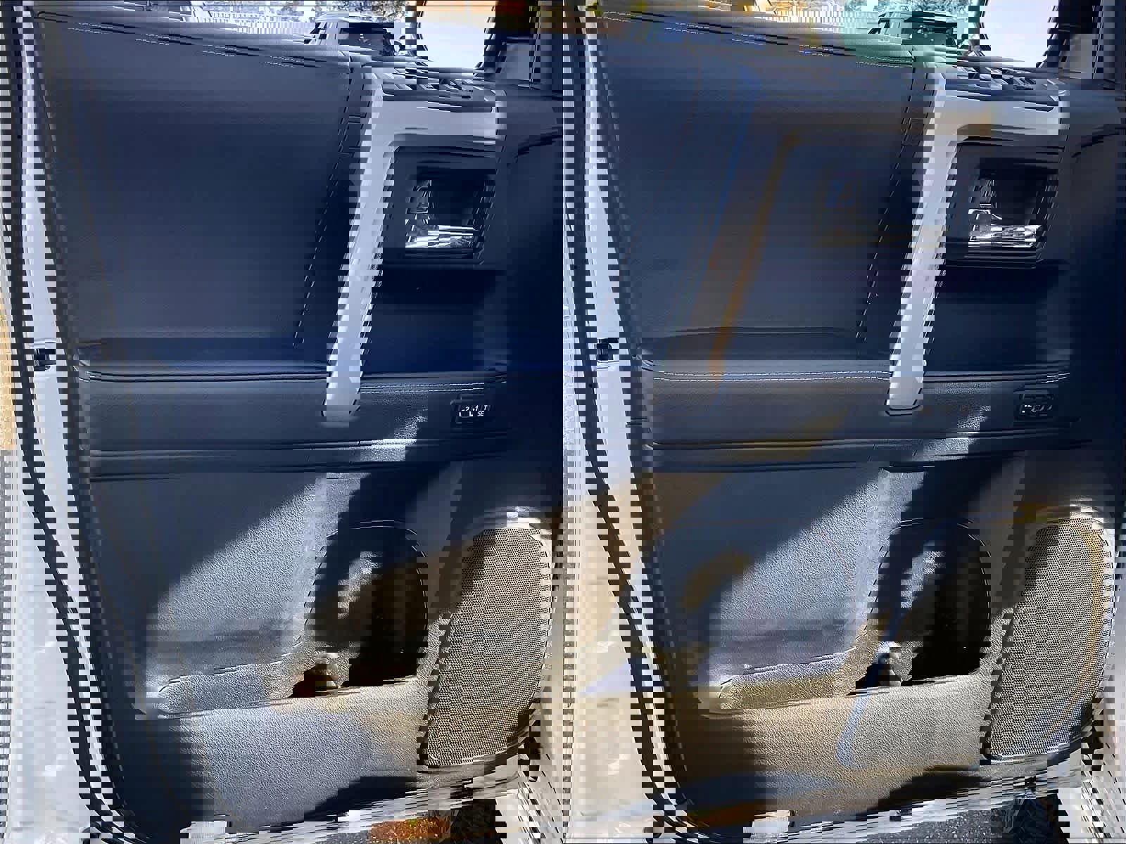 Used 2020 Toyota 4Runner Limited image 24