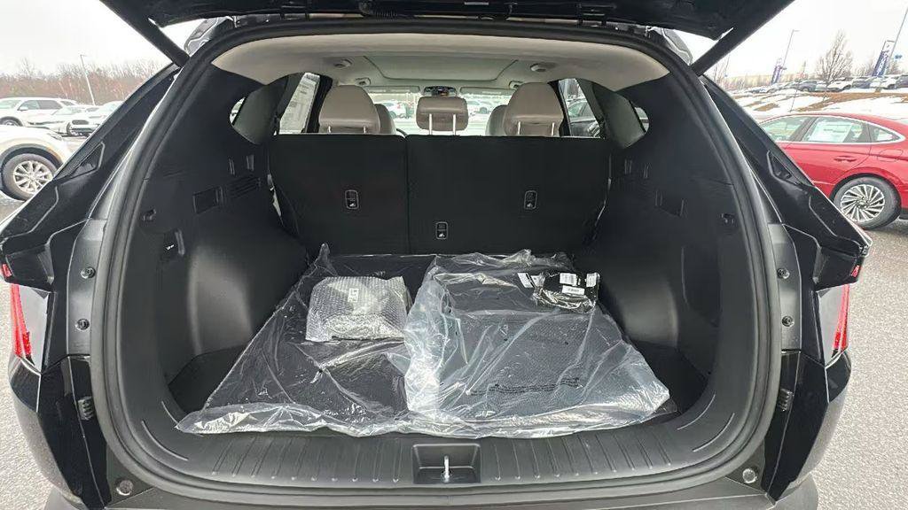New 2026 Hyundai Tucson Limited AWD/4WD image 12