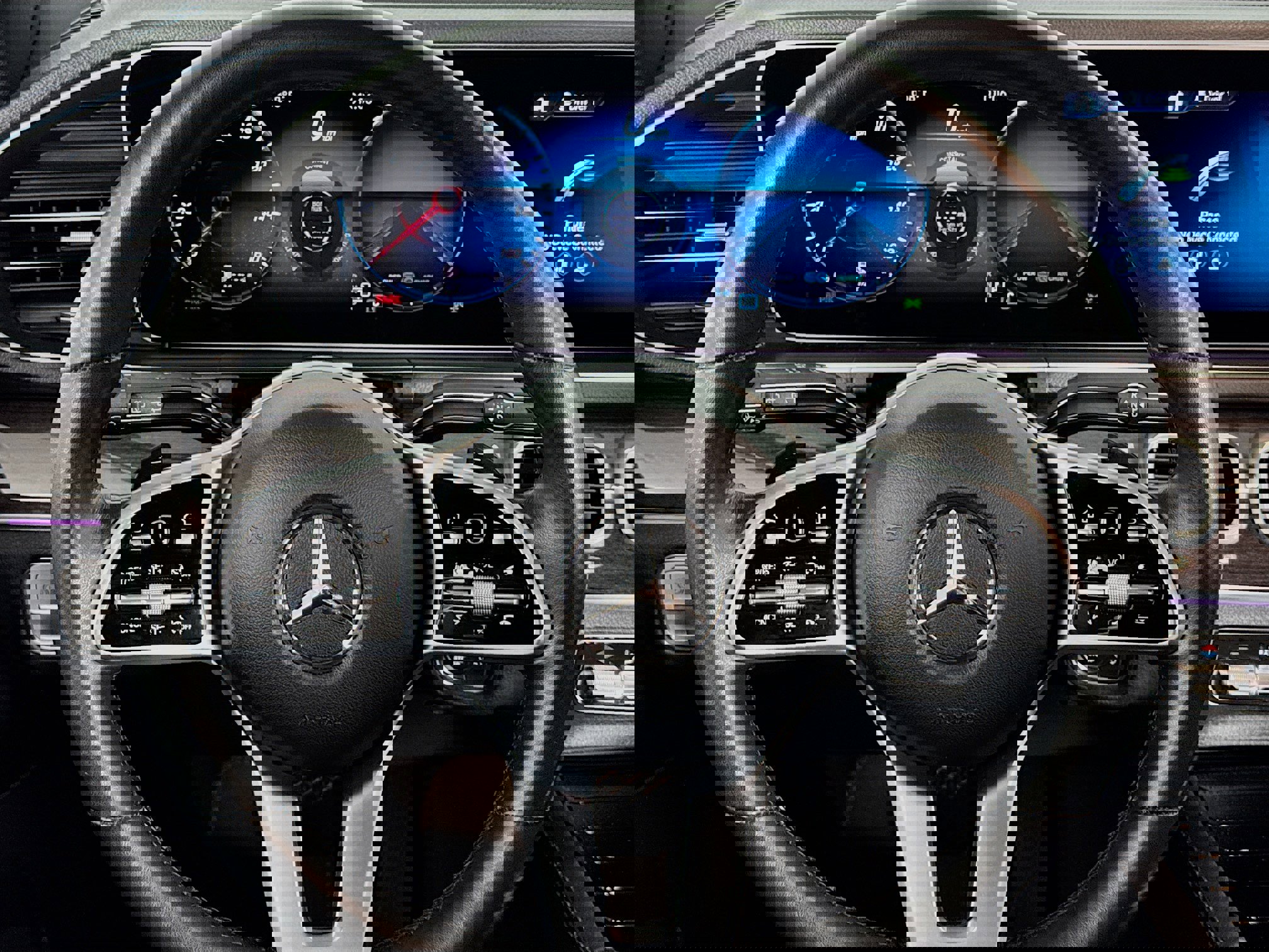 Used 2021 Mercedes-Benz GLE 450 4MATIC image 25