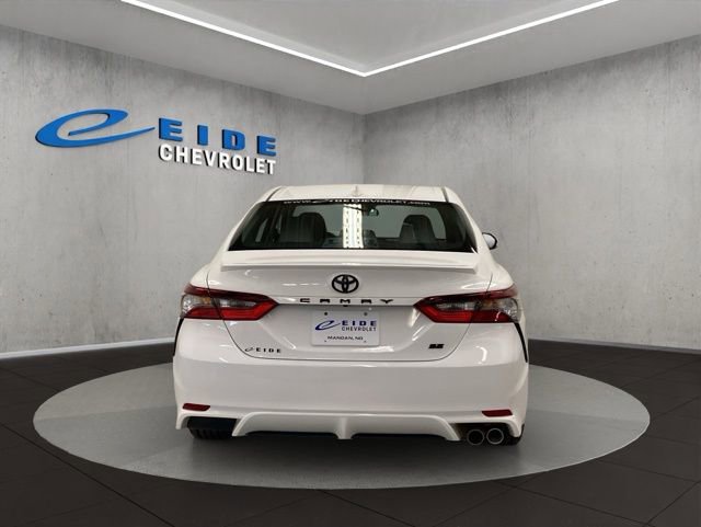 Used 2023 Toyota Camry SE FWD image 5