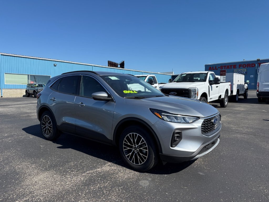 New 2024 Ford Escape SE