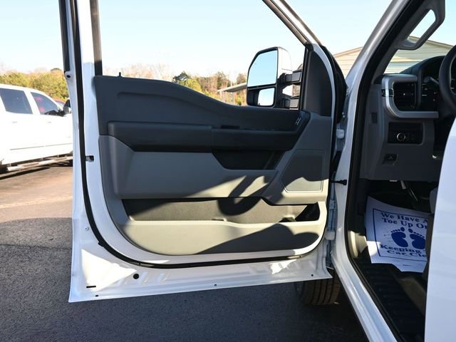 New 2026 Ford F350 XL w/ XL Chrome Package image 11