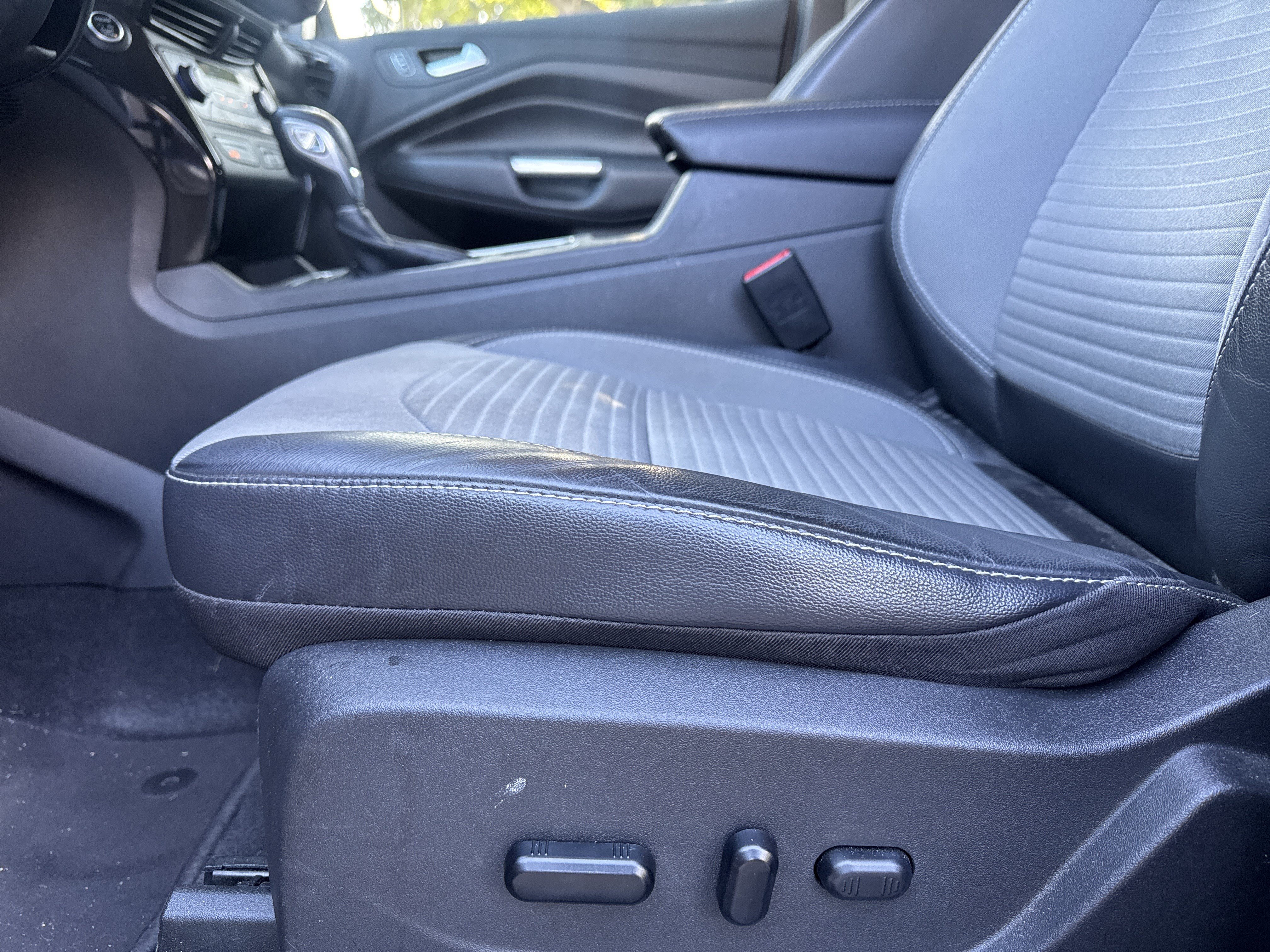 Used 2019 Ford Escape SE AWD/4WD image 7