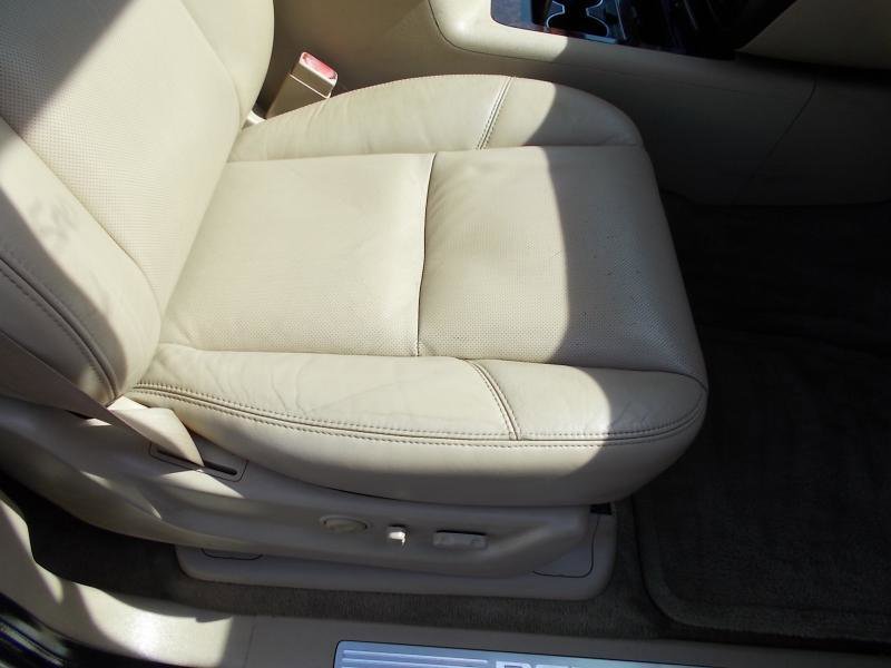 Used 2010 GMC Yukon Denali image 20