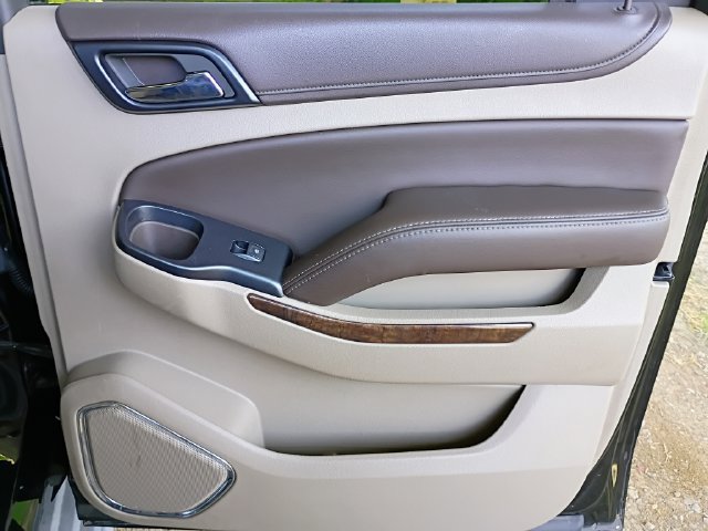 Used 2015 Chevrolet Suburban LT RWD image 51