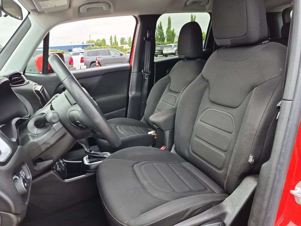 Used 2021 Jeep Renegade Latitude AWD/4WD image 14