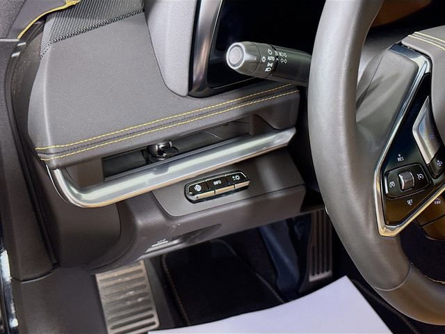 Used 2025 Chevrolet Corvette Stingray Preferred Cpe w/ 2LT image 12