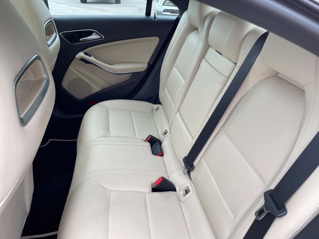 Used 2018 Mercedes-Benz CLA 250 image 12