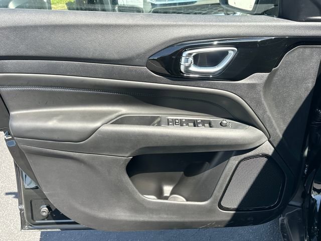 New 2026 Jeep Compass Latitude image 10