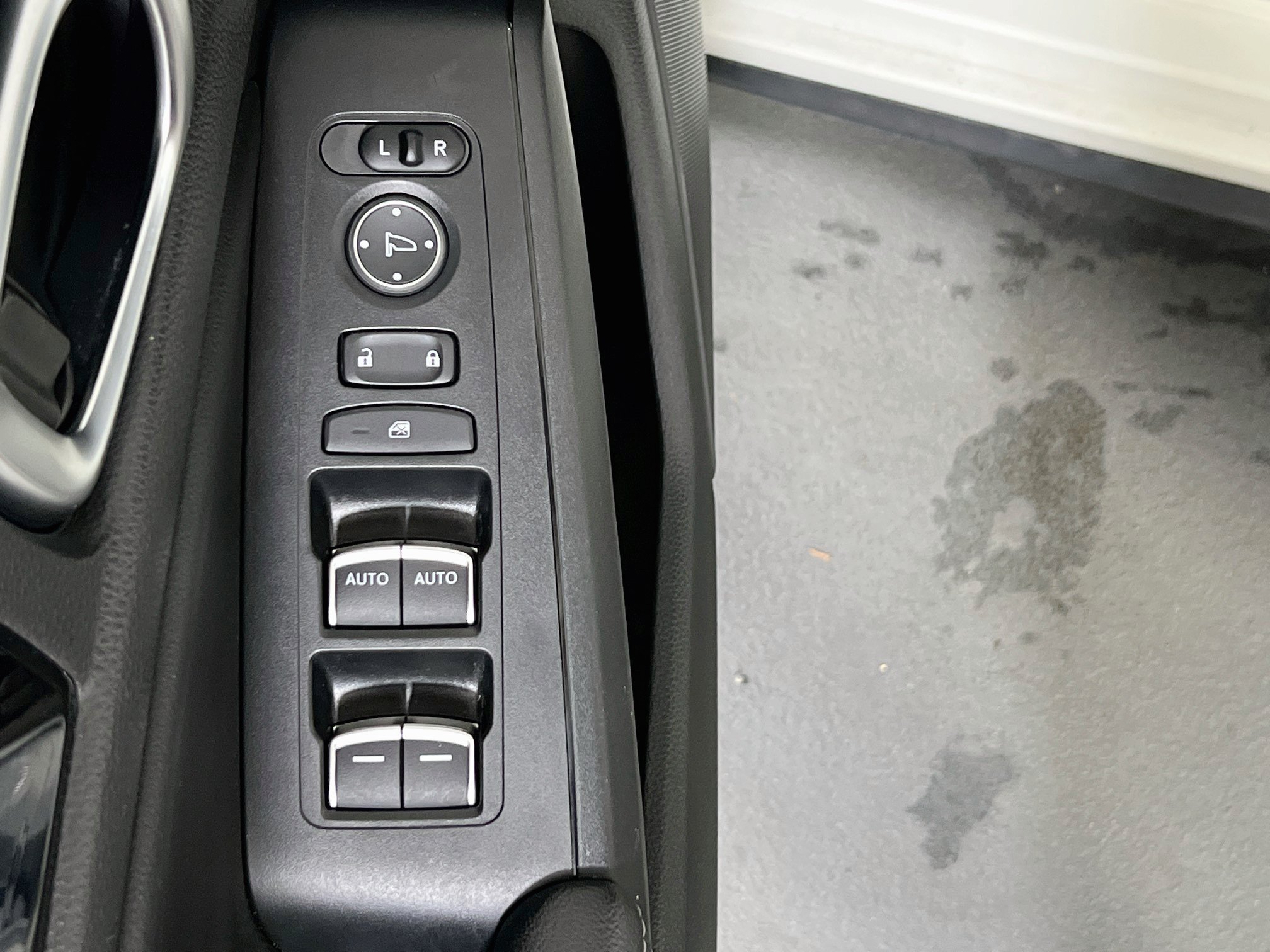 Used 2022 Honda Civic EX-L image 17
