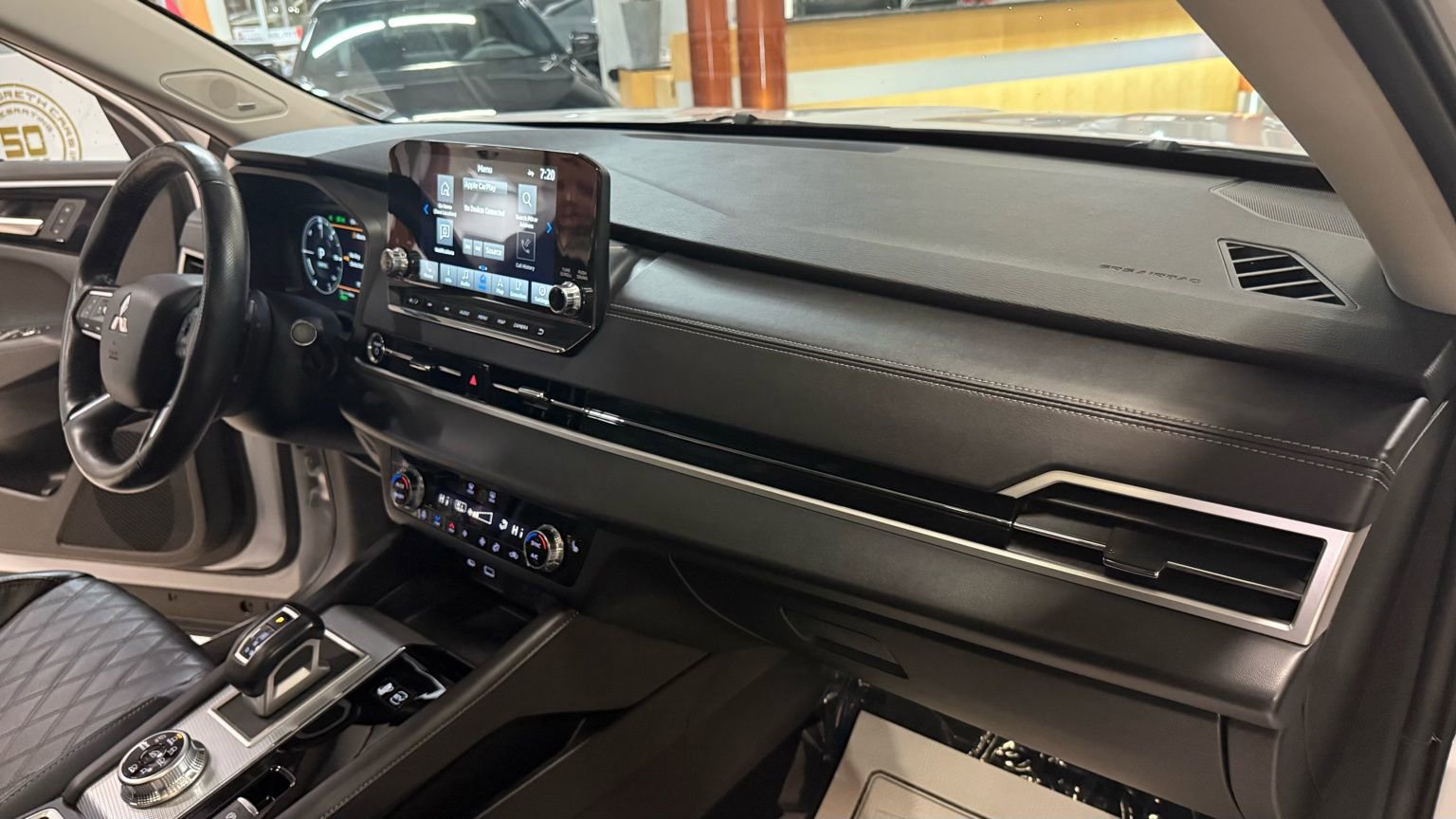 Used 2024 Mitsubishi Outlander SEL image 19