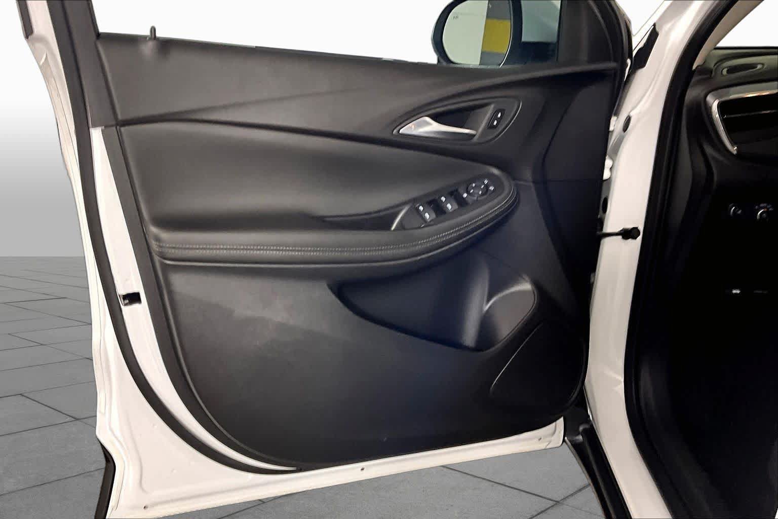 Used 2024 Buick Encore GX Preferred FWD image 20