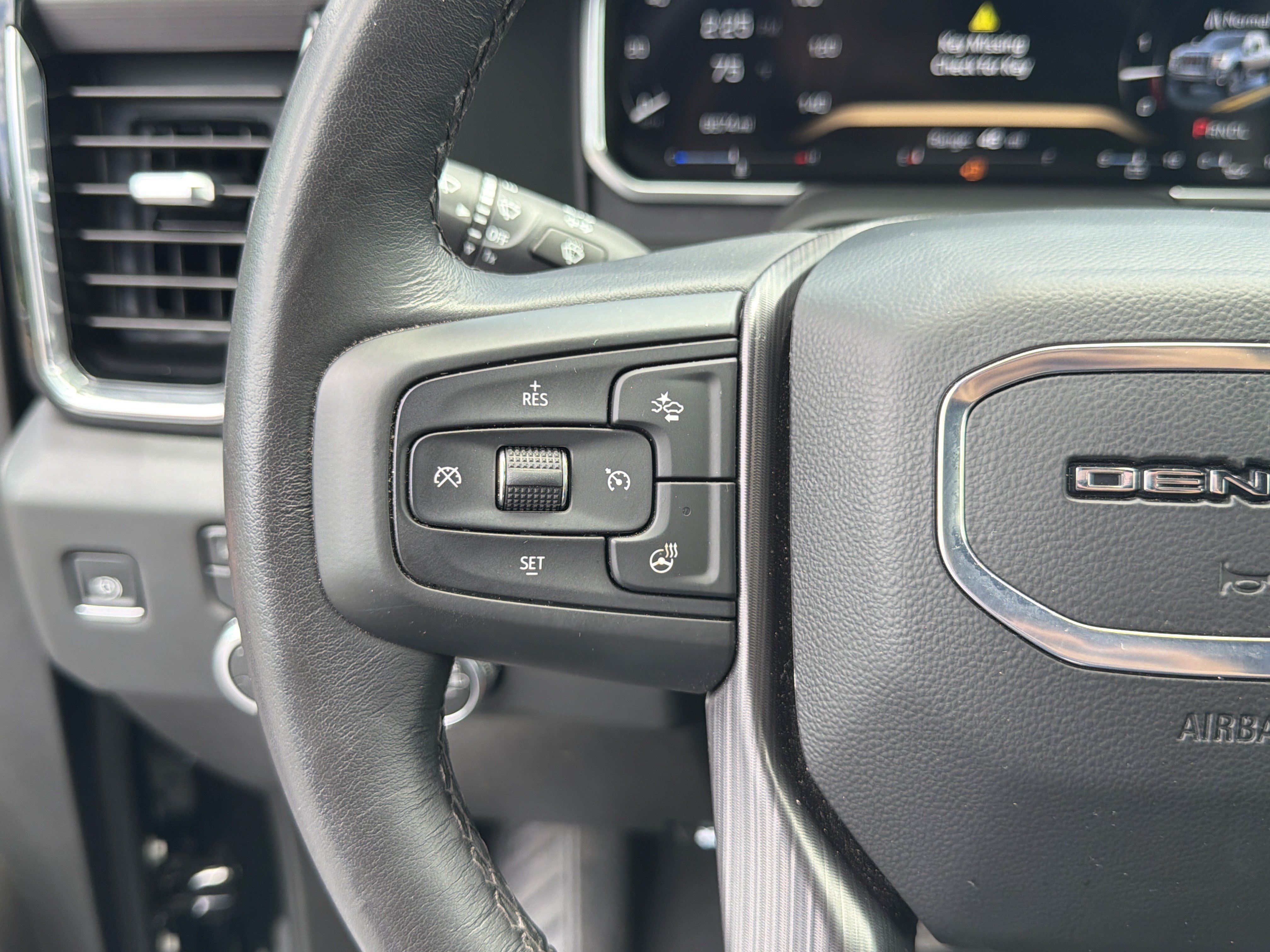 Used 2026 GMC Sierra 2500 Denali Ultimate AWD/4WD image 33