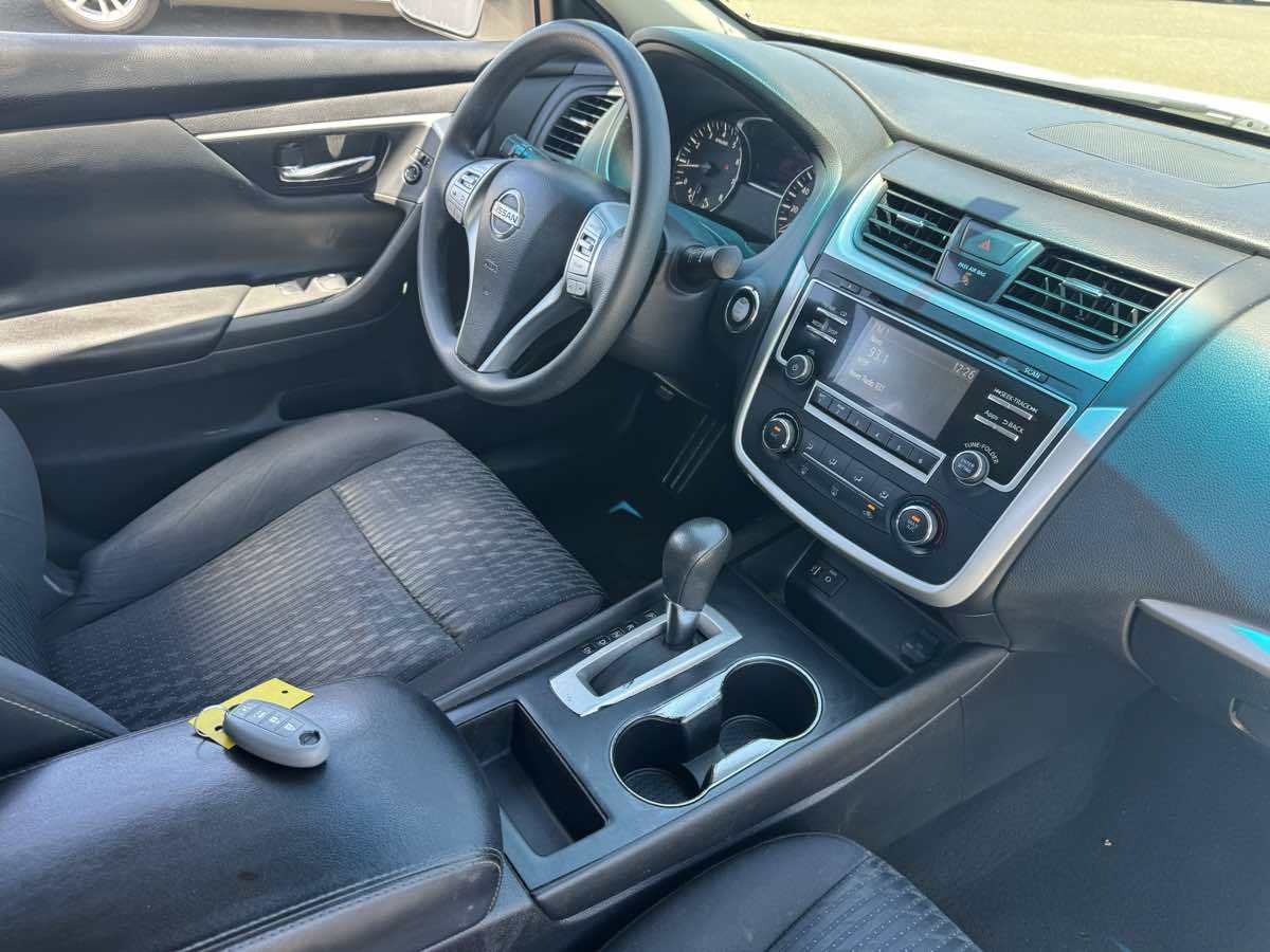Used 2016 Nissan Altima 2.5 S w/ Power Driver Seat Package FWD image 13