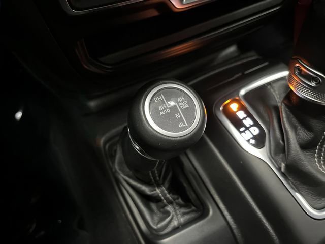 Used 2022 Jeep Wrangler Unlimited Sahara image 22