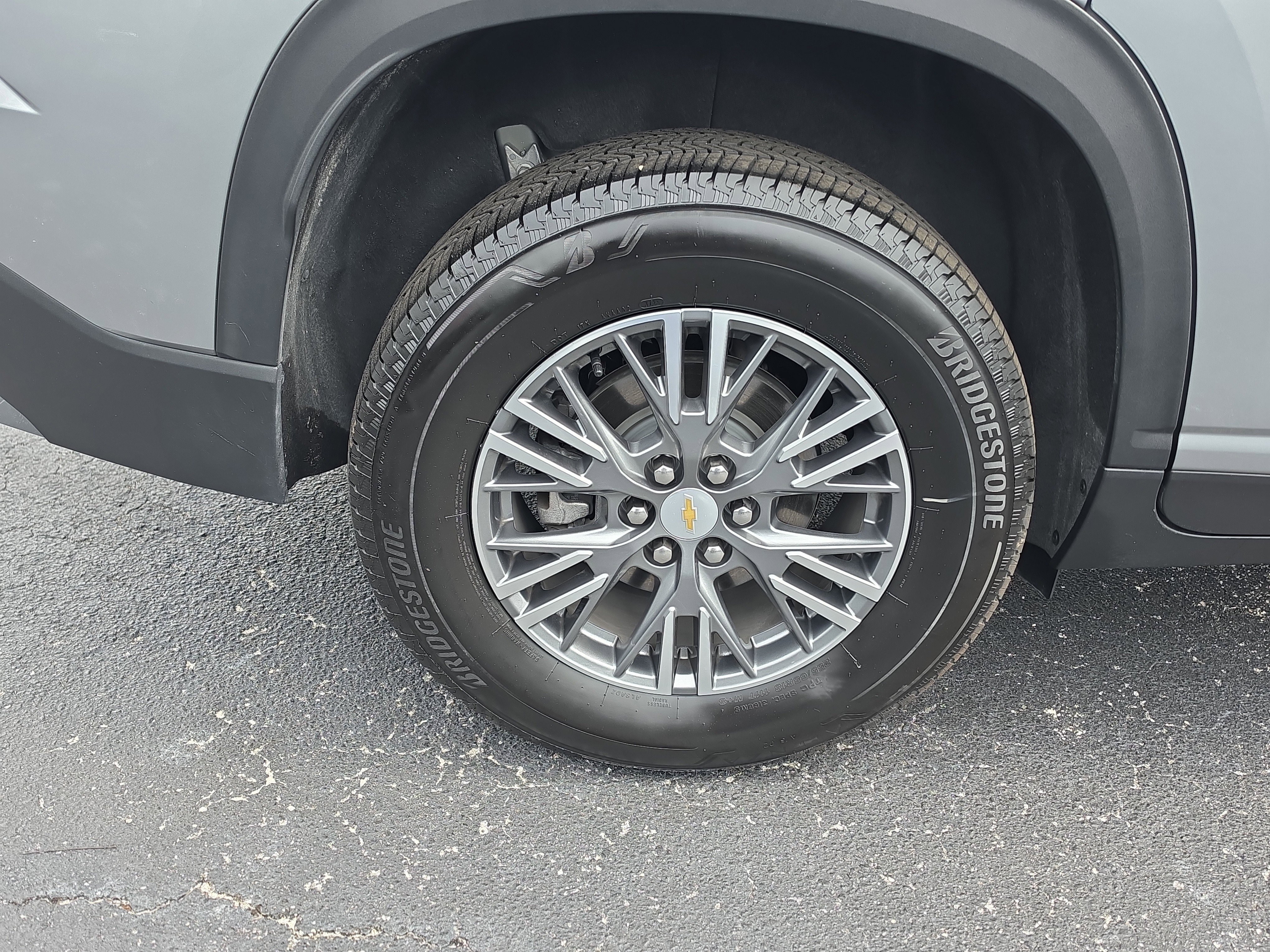 Certified 2026 Chevrolet Traverse LT FWD image 5