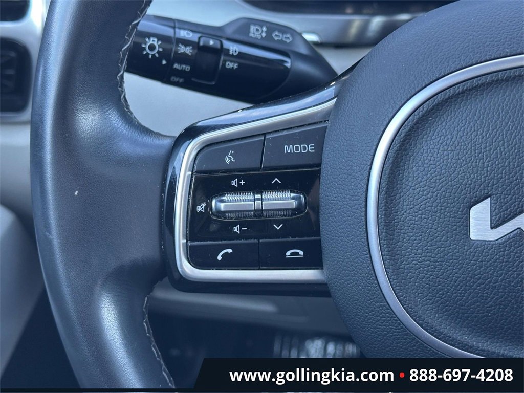 Certified 2023 Kia Sorento SX image 23