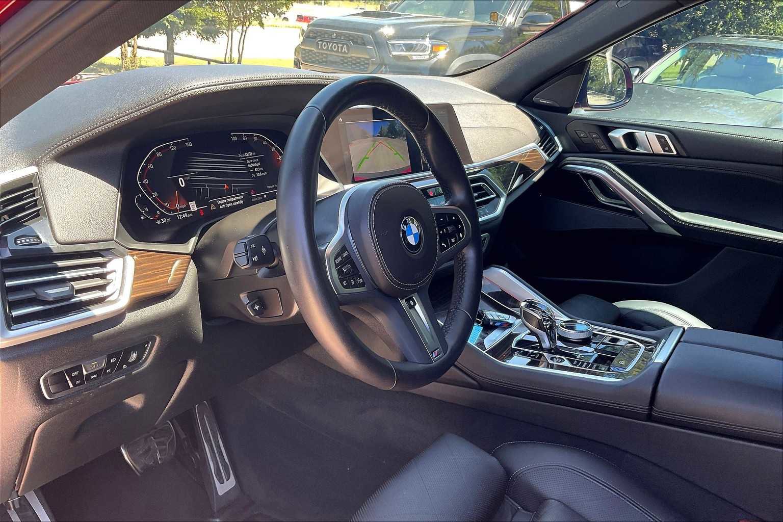 Used 2023 BMW X6 xDrive40i w/ Executive Package image 31