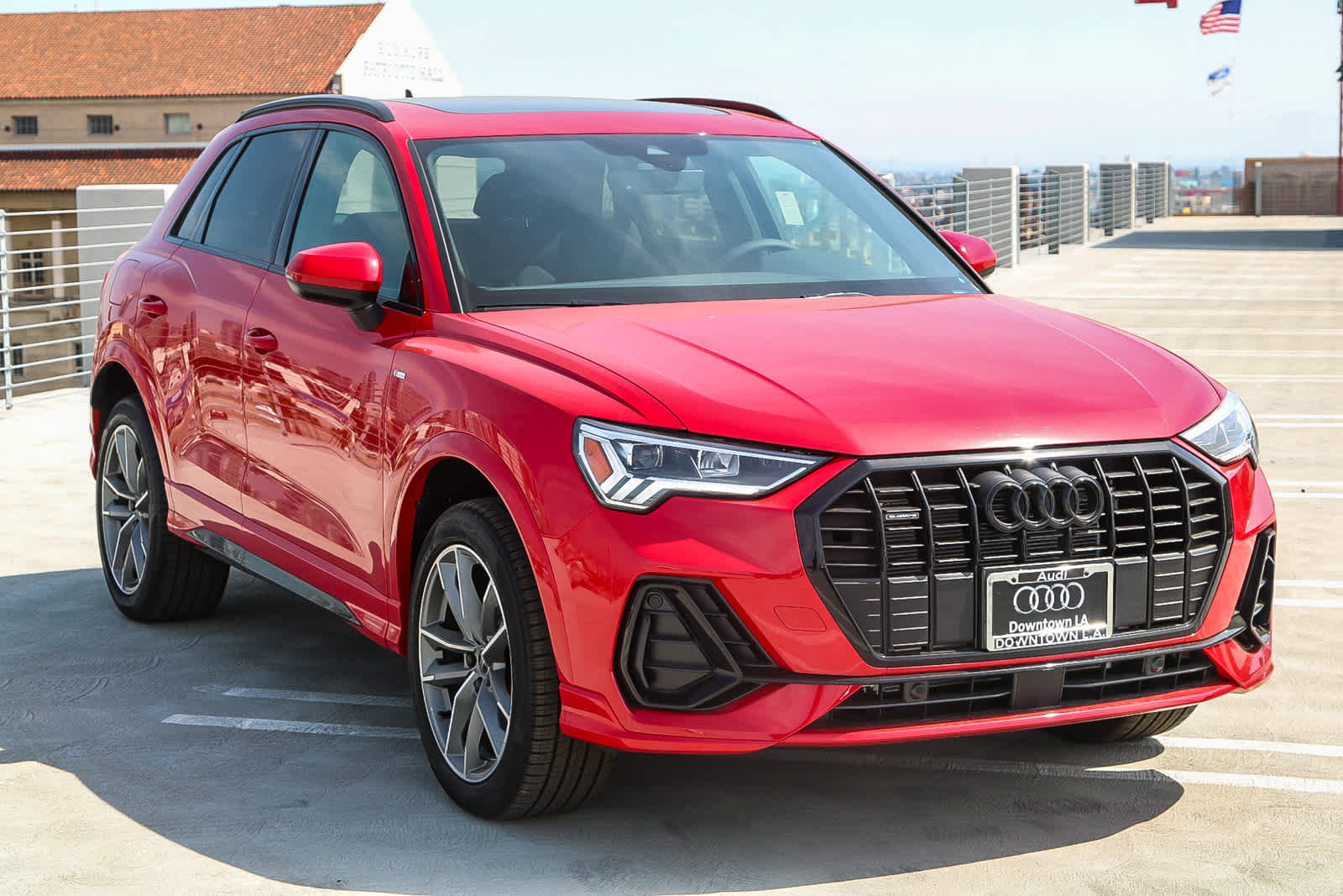 Used 2025 Audi Q3 2.0T Premium w/ Convenience Package image 3