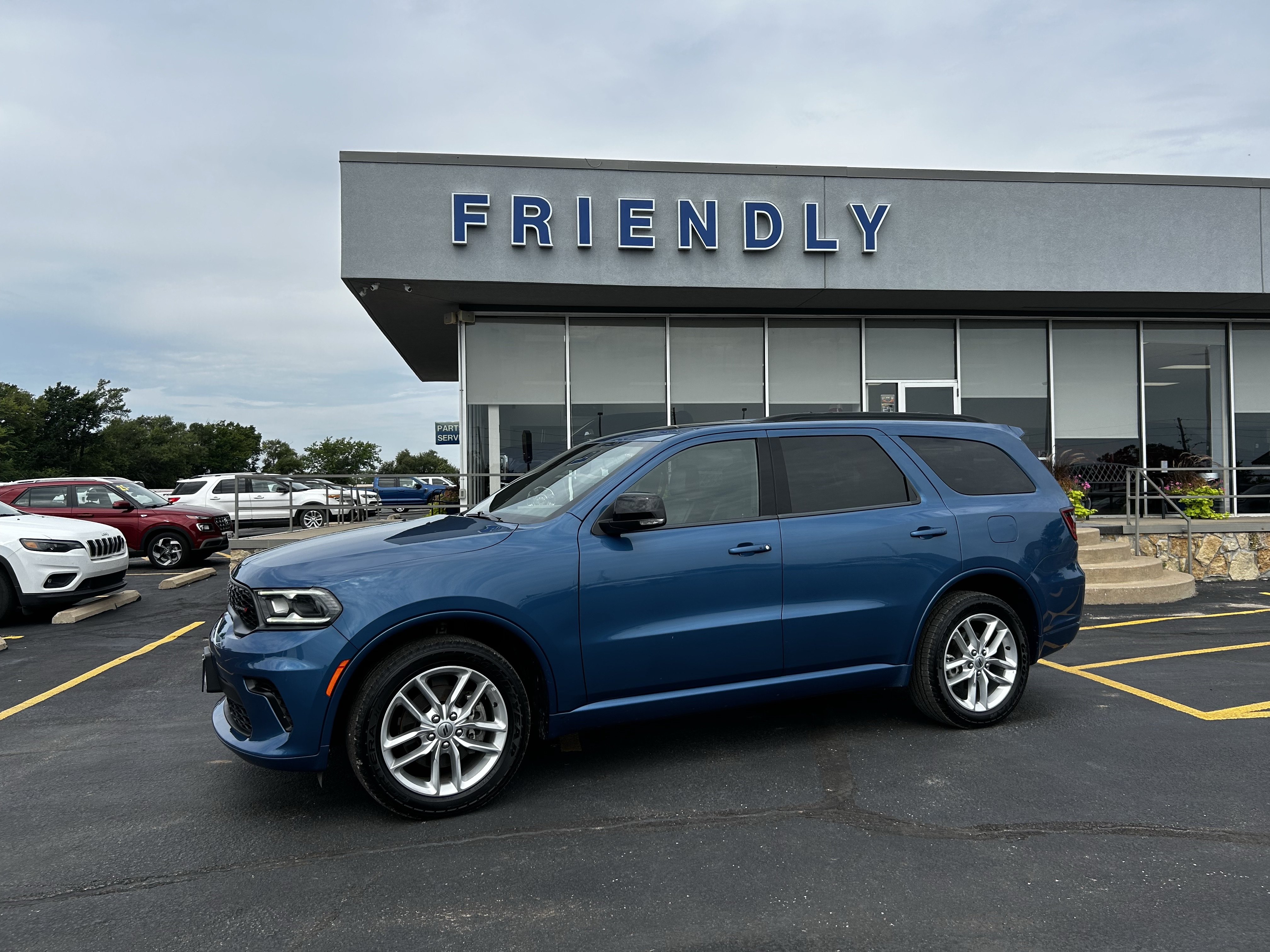 Used 2024 Dodge Durango GT AWD/4WD image 2