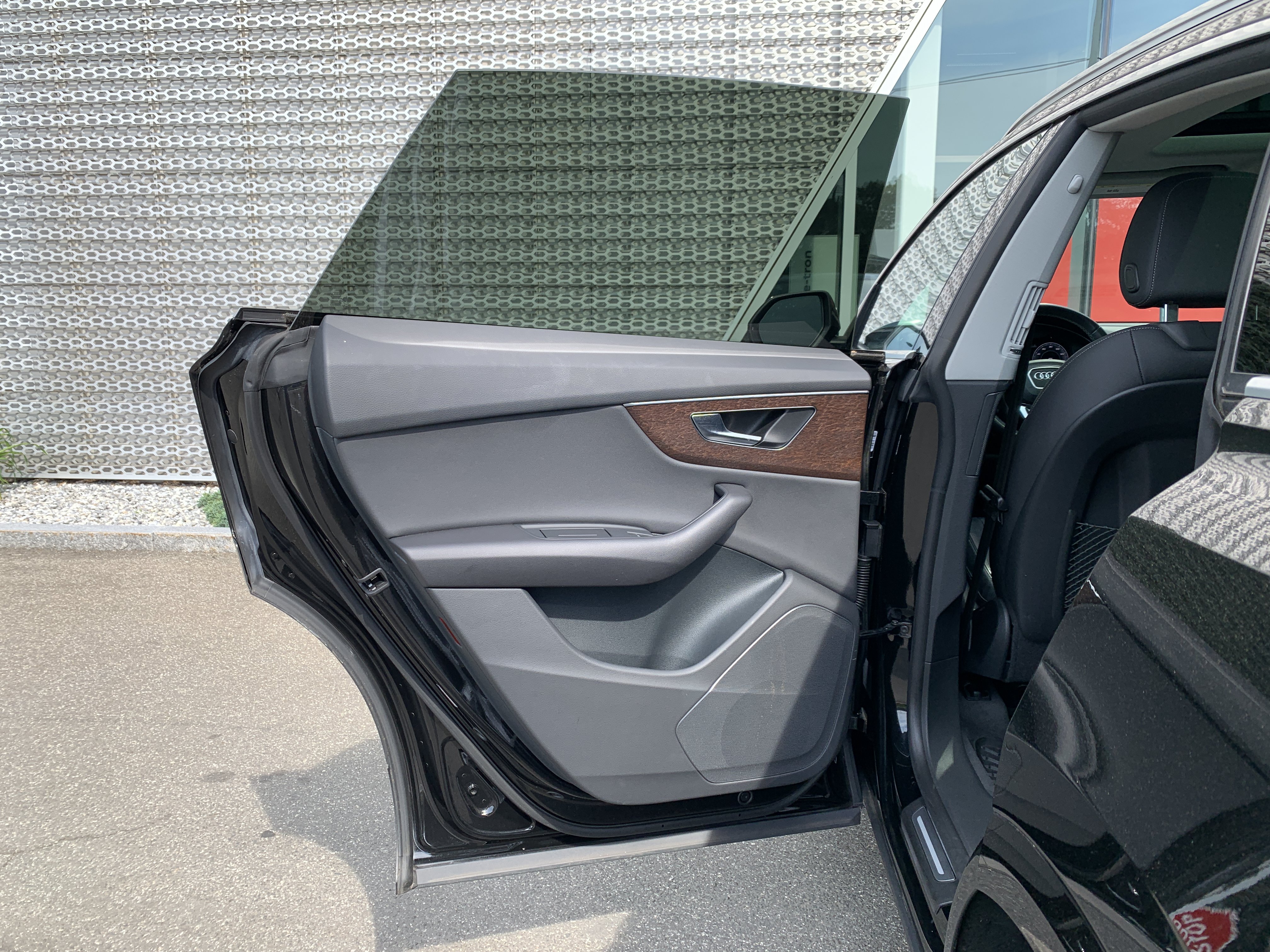 Certified 2023 Audi Q8 Premium w/ Convenience Package AWD/4WD image 14