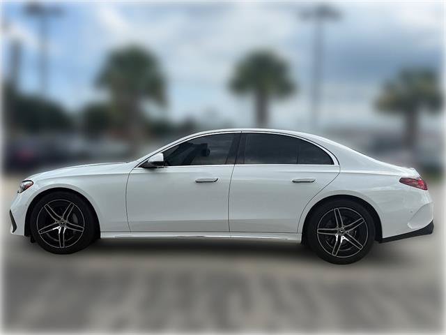 Used 2024 Mercedes-Benz E 350 4MATIC Sedan image 5