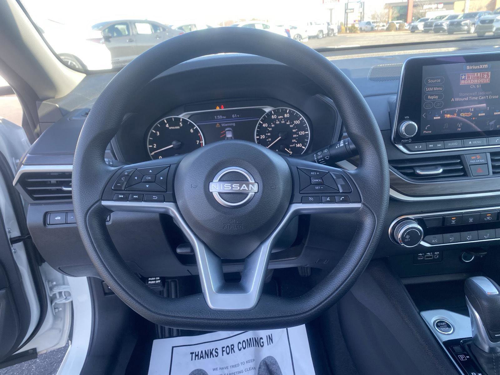 Used 2025 Nissan Altima 2.5 SV image 18