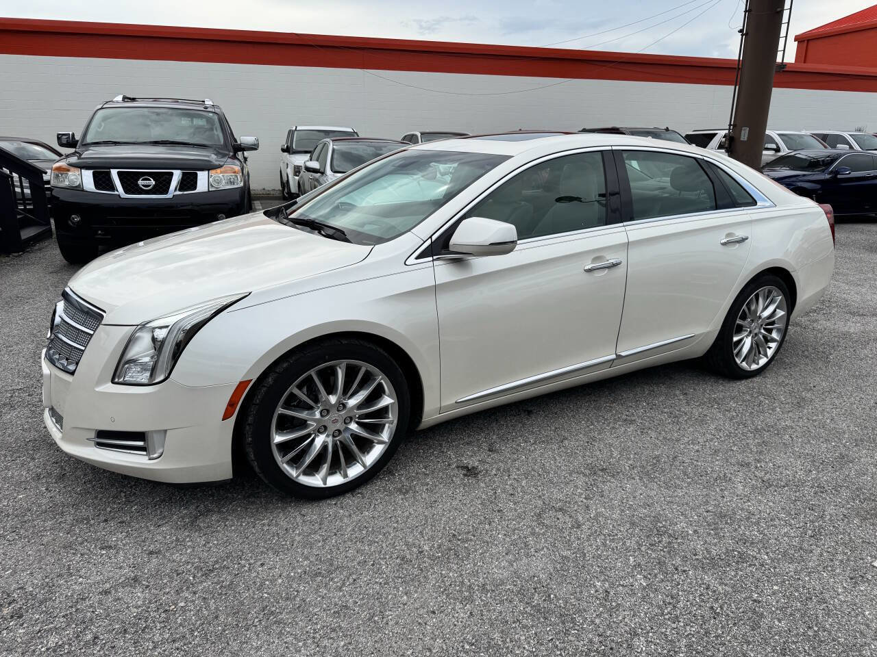 Used 2013 Cadillac XTS Platinum w/ Driver Assist Package image 2