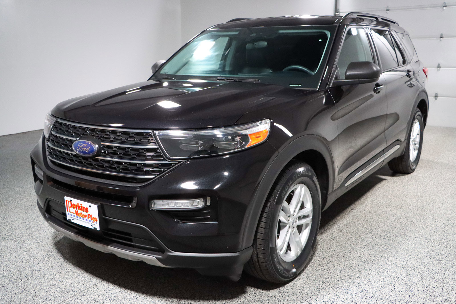 Used 2023 Ford Explorer XLT w/ Equipment Group 202A RWD image 33