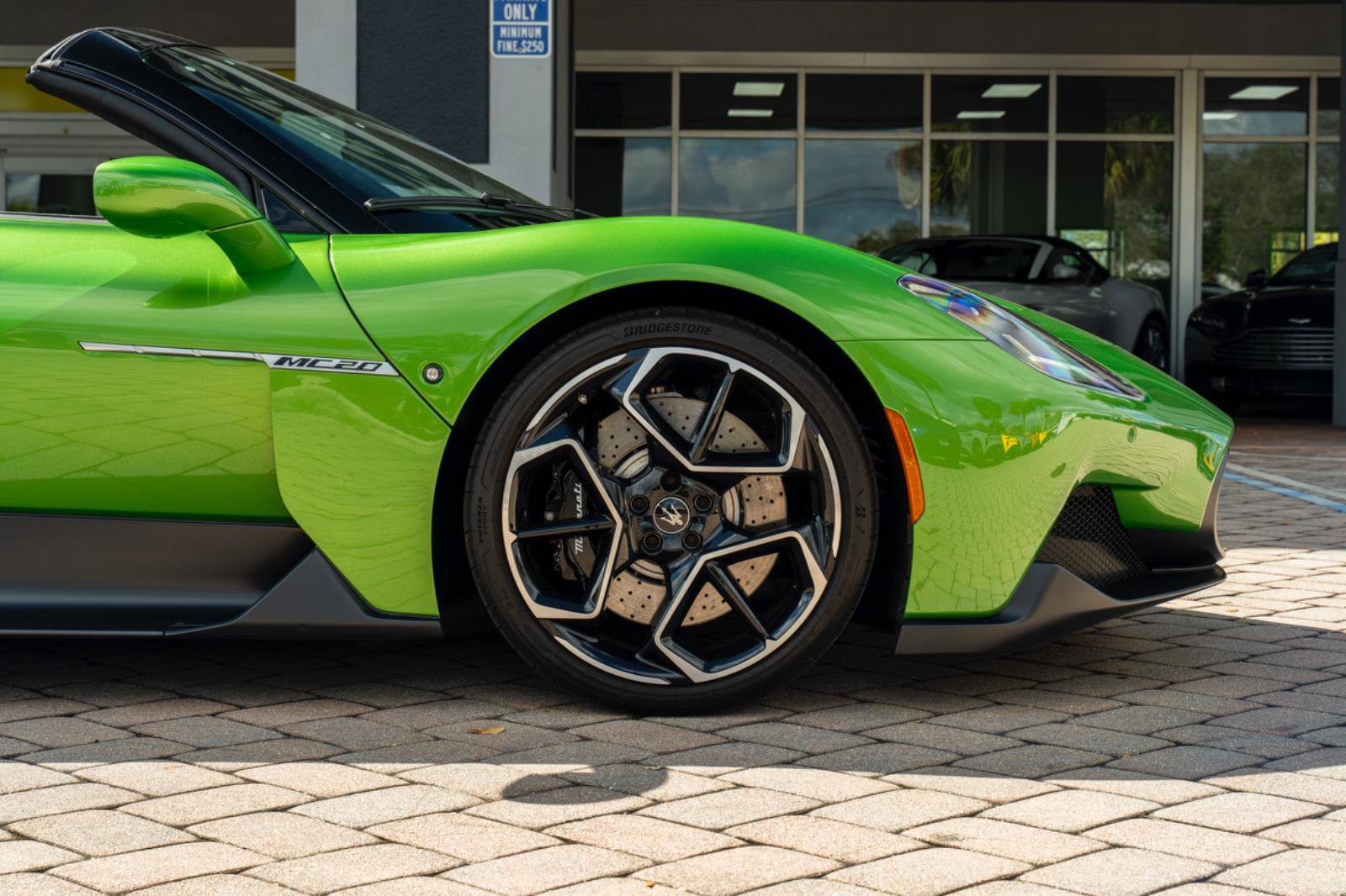 Used 2023 Maserati MC20 Spyder image 29