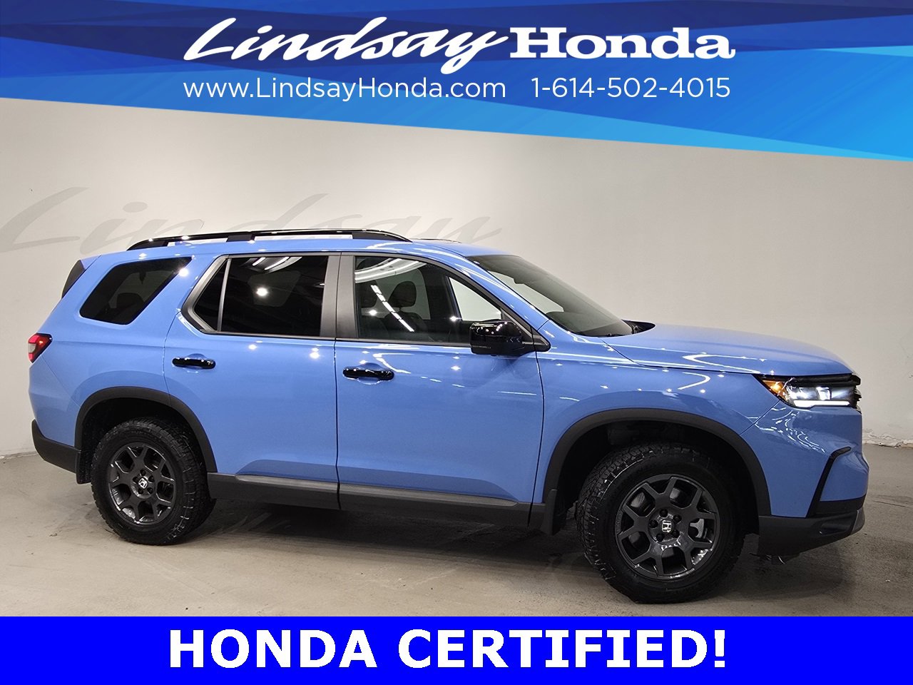 Certified 2023 Honda Pilot TrailSport image 3
