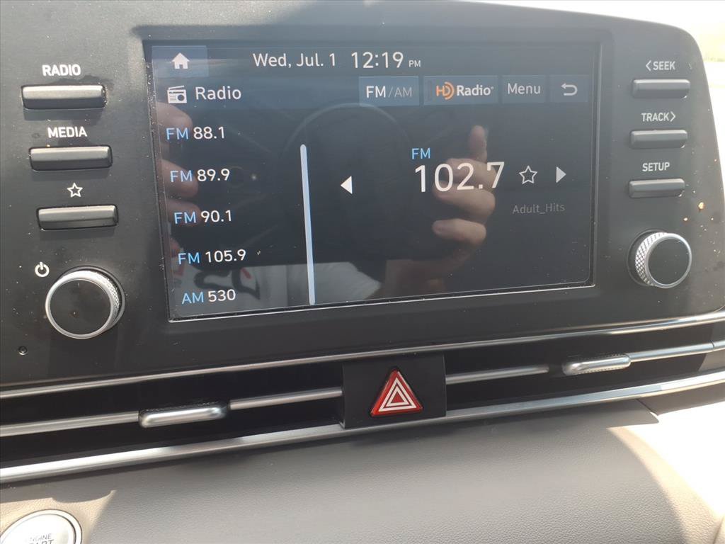 Used 2025 Hyundai Elantra Sport FWD image 22