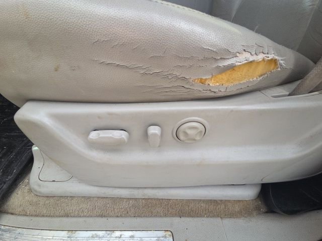 Used 2008 Chevrolet Suburban LT image 30