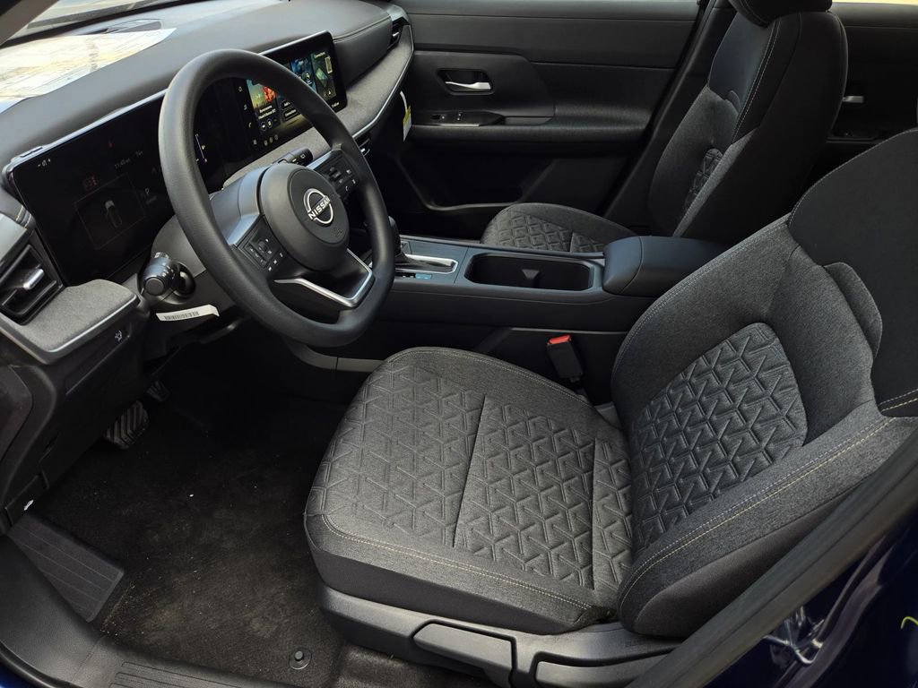 New 2026 Nissan Kicks SV image 18