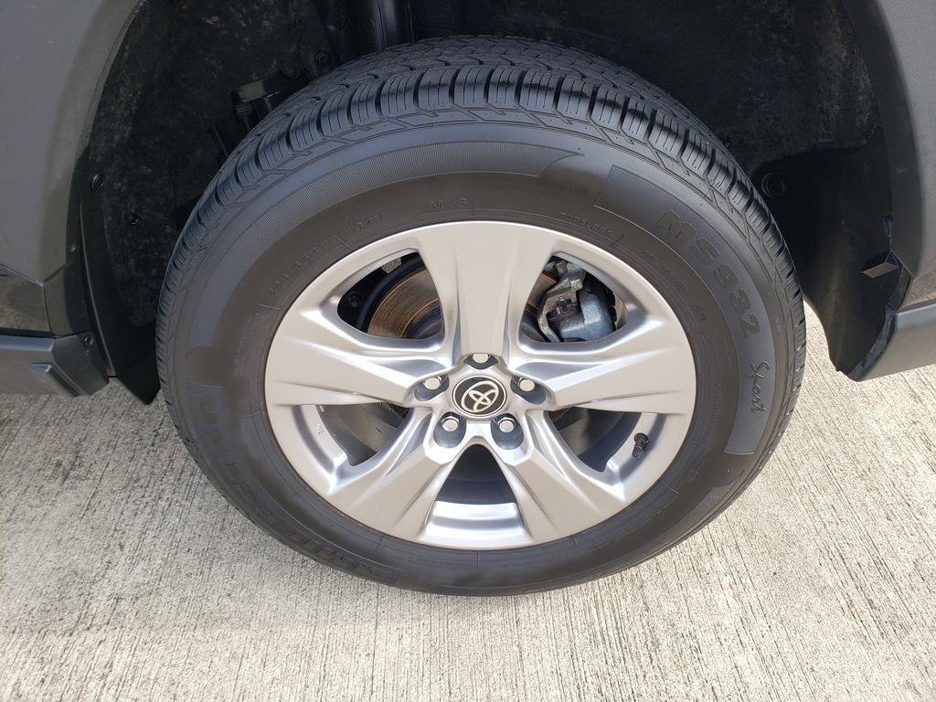 Used 2023 Toyota RAV4 XLE image 45