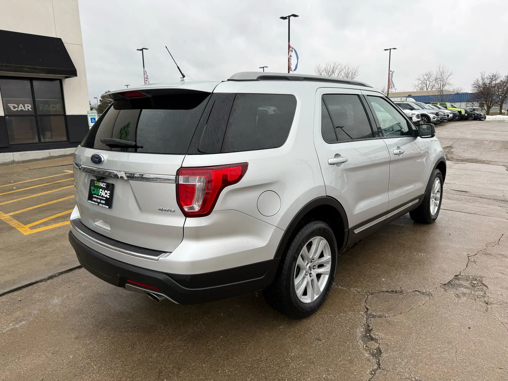 Used 2018 Ford Explorer XLT w/ Equipment Group 202A image 16