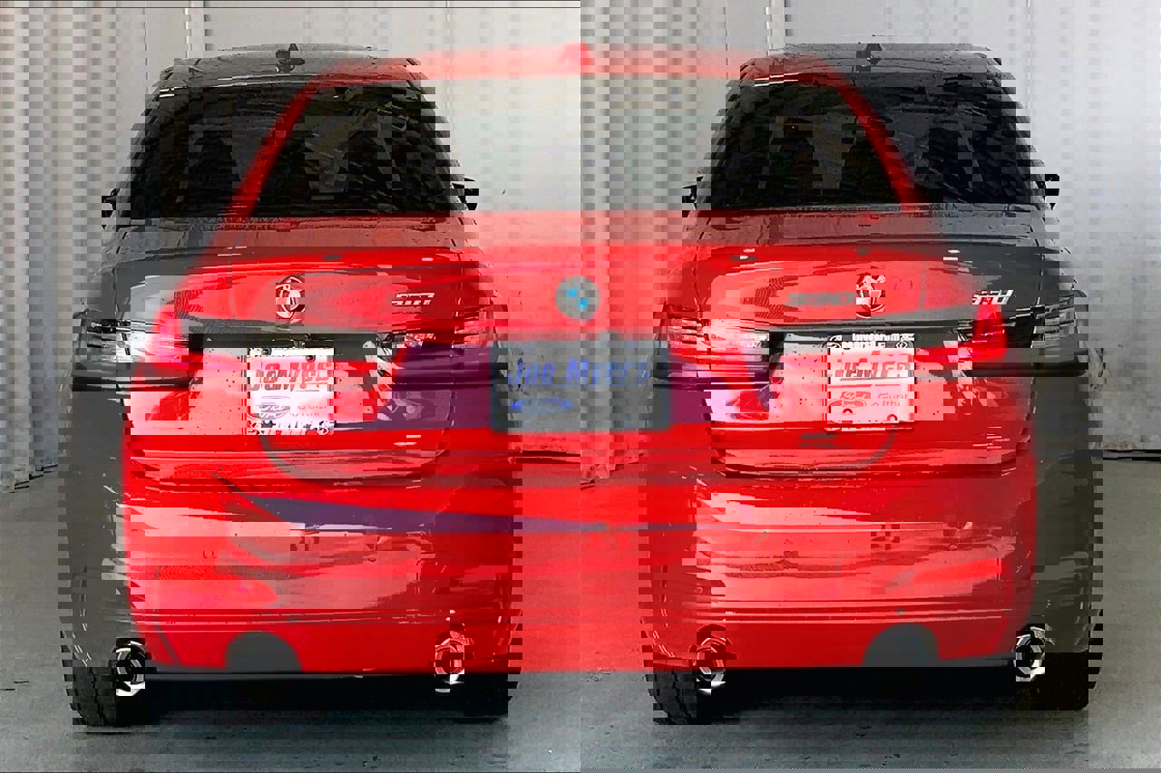 Used 2024 BMW 330i Sedan w/ Convenience Package image 4