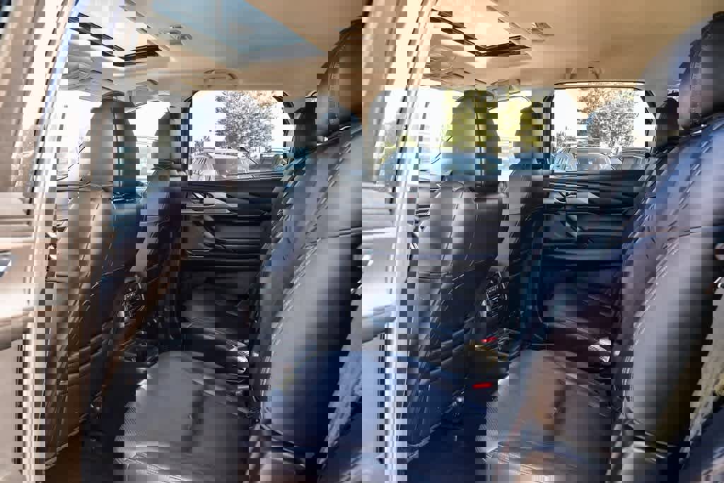 Used 2023 MAZDA CX-9 Touring image 18