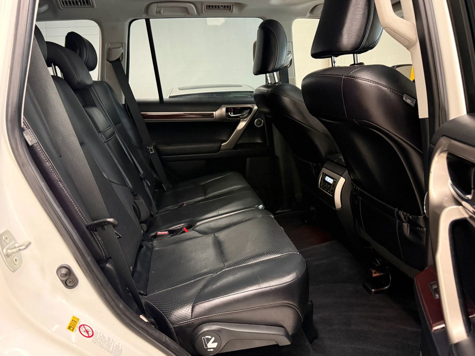 Used 2015 Lexus GX 460 Luxury image 21