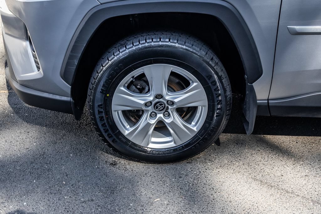 Used 2021 Toyota RAV4 XLE w/ XLE Grade Weather Package AWD/4WD image 14